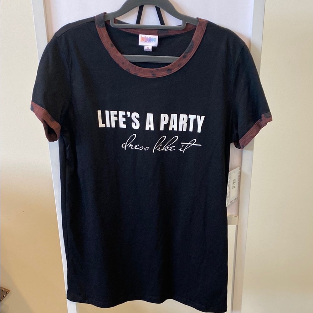 NEW Lularoe Live tee Black Graphic T-Shirt with Red Accents